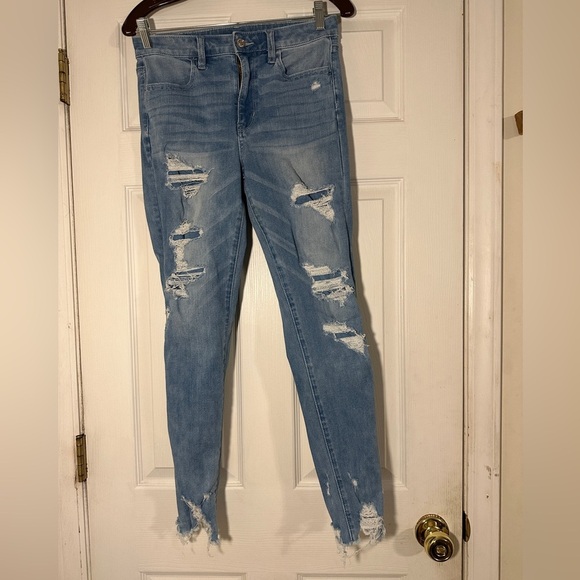 American Eagle distressed jeggings. - Picture 1 of 5